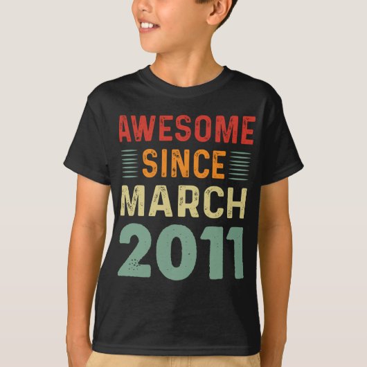 Geweldige sinds maart 2011 verjaardag t-shirt (Voorkant)
