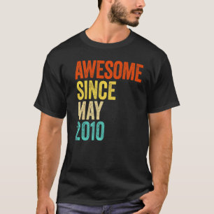 Geweldige sinds mei 2010 Vintage 12e Man en vrouwe T-shirt