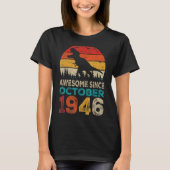 Geweldige sinds oktober 1946 76th Birthday Boy Din T-shirt (Voorkant)