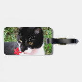 Geweldige Tuxedo Cat in de tuin Bagagelabel (Achterkant horizontaal)