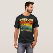 Geweldige vaders verkennen Dungeons DM RPG Dice Dr T-shirt (Voorkant volledig)