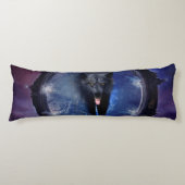 Geweldige wolf komt door een hek lichaamskussen (Voorkant)