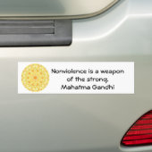 geweldloosheid is een wapen van de sterken. - Gand Bumpersticker (Op auto)