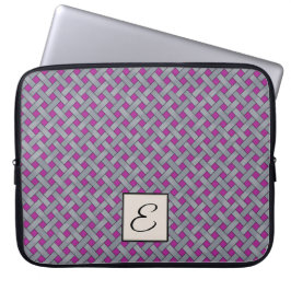 Geweven zilveren rotan op aangepaste roze met mono laptop sleeve