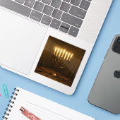 Gewijde Licht – Chanukka Lichtfeest Vierkant Sticker (Laptop met iPhone)