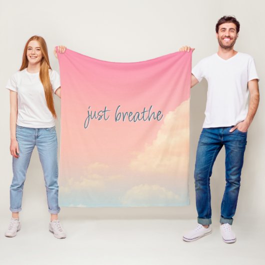 GEWOON ADEMEN Life Quote Pink Sky Clouds Modern Fleece Deken (In situ)