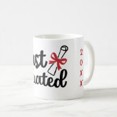 Gewoon afgestudeerd diploma en Pet Uw Jaar Koffiemok (Voorkant rechts)