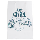 Gewoon Chillen Speelse Kerstmis Medium Cadeauzakje (Achterkant)