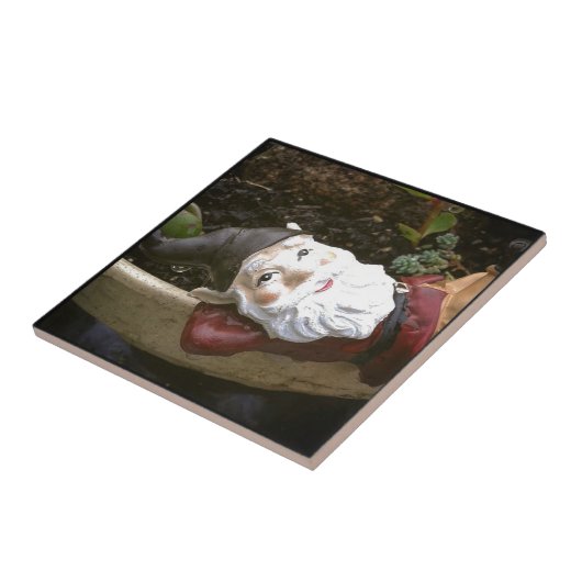 Gewoon Chillin, een tuingnoom Tegeltje (Zijkant)