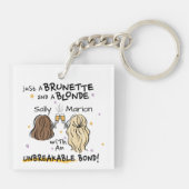 Gewoon een brunette en een blonde Custom Name Sleu Sleutelhanger (Achterkant)