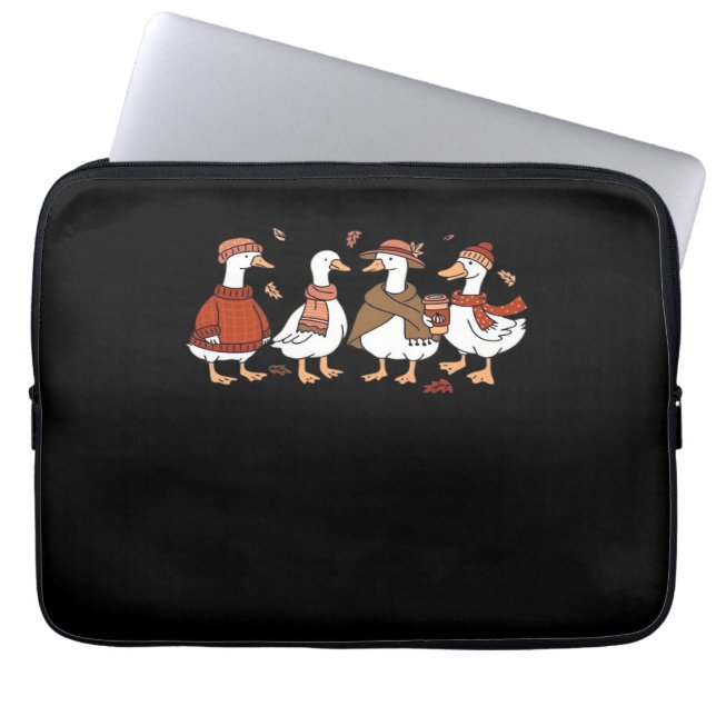 Gewoon een Herfst Goose Oversized T-shirt Laptop Sleeve (Voorkant)