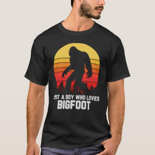 Gewoon een jongen die van BIGFOOT houdt   Bigfoot  T-shirt