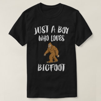 Gewoon een Jongen Die Van Bigfoot Houdt T-shirt