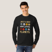 Gewoon een jongen die van de planeten een astronom t-shirt (Voorkant volledig)