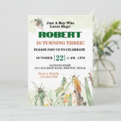 Gewoon een jongen die van de verjaardag van insect kaart (Staand voorkant)