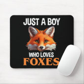 Gewoon een jongen die van foxes houdt muismat (Met muis)