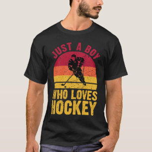 Gewoon een jongen die van Hockey houdt... T-shirt