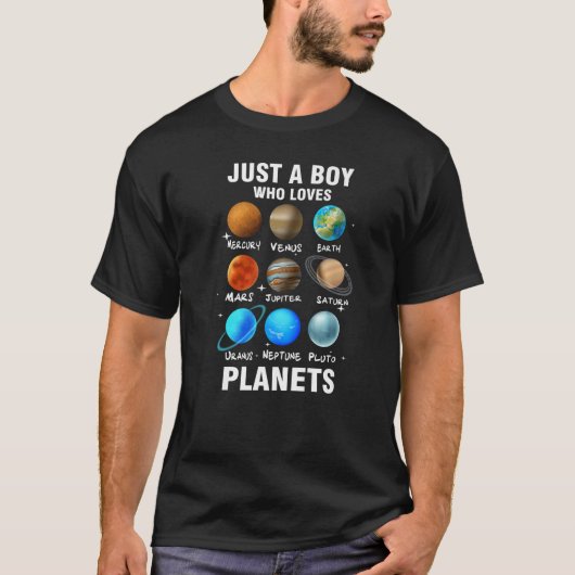 Gewoon een jongen die van planeten houdt, ruimtewe t-shirt (Voorkant)
