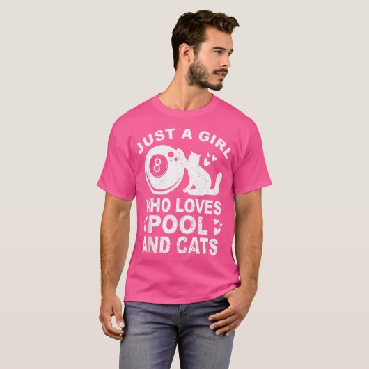 Gewoon een meisje dat houdt van biljart en katten t-shirt (Voorkant volledig)