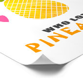 Gewoon een meisje dat van ananassen houdt poster (Hoek)