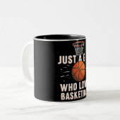 Gewoon een meisje dat van Basketball houdt Tweekleurige Koffiemok (Voorkant links)