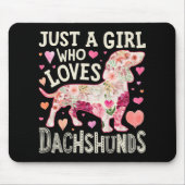 Gewoon een meisje dat van Dachshunds Dog houdt Muismat (Voorkant)