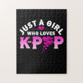 Gewoon een meisje dat van de K-Pop Vinger Heart KP Legpuzzel (Verticaal)