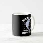 Gewoon een meisje dat van de walvissen van de belu koffiemok (Voorkant rechts)