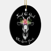 Gewoon een meisje dat van geitenhouderij houdt keramisch ornament (Rechts)