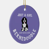 Gewoon een meisje dat van haar Bernedole houdt Keramisch Ornament (Rechts)