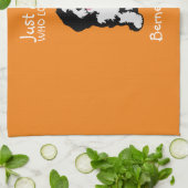 Gewoon een meisje dat van haar Bernedole houdt Theedoek (Gevouwen)