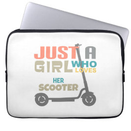 Gewoon een meisje dat van haar scooter houdt laptop sleeve