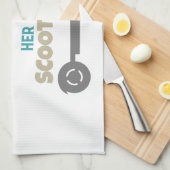 Gewoon een meisje dat van haar scooter houdt theedoek (Quarter Fold)