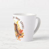 Gewoon een meisje dat van Herfst houdt Latte Mok (Rechterhoek)