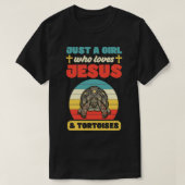 Gewoon een meisje dat van Jezus houdt en van marte T-shirt (Design voorkant)