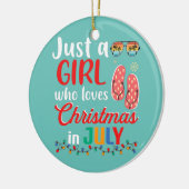 Gewoon een meisje dat van Kerstmis houdt in de zom Keramisch Ornament (Links)