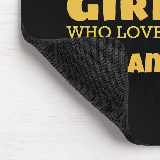 Gewoon een meisje dat van mac en kaas houdt muismat (Hoek)