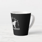 Gewoon een meisje dat van Newfoundland Dog houdt Latte Mok (Rechterhoek)