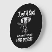 Gewoon een meisje dat van olifant houdt en Tattoos Grote Klok (Hoek)