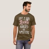 Gewoon een meisje dat van paarden en hamsters paar t-shirt (Voorkant volledig)