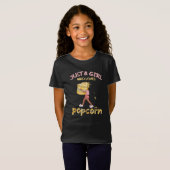Gewoon een meisje dat van Popcorn houdt T-shirt (Voorkant volledig)