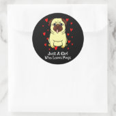 Gewoon een meisje dat van pugs houdt ronde sticker (Tas)