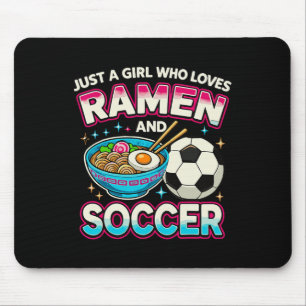 Gewoon een meisje dat van Ramen en voetbal houdt Muismat