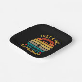 Gewoon een meisje dat van skydiving houdt papieren bordje (Gebogen)