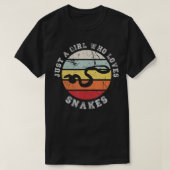 Gewoon een meisje dat van Snake 1 houdt T-shirt (Design voorkant)