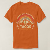 Gewoon een meisje dat van Sunshine en Tacos houdt T-shirt (Design voorkant)