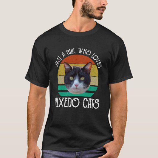 Gewoon een meisje dat van Tuxedo-katten houdt T-shirt (Voorkant)
