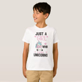 Gewoon een meisje dat van Unicorns roze houdt T-shirt (Voorkant volledig)