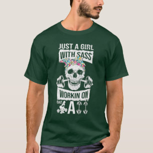 Gewoon een meisje met een kont aan het werk op Tsh T-shirt
