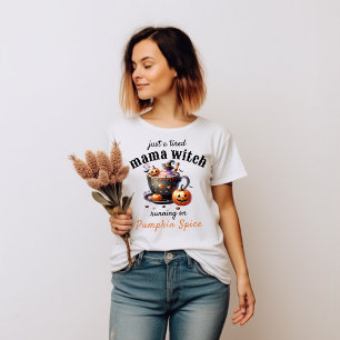 Gewoon een vermoeide mama heks grappige Halloween  T-shirt